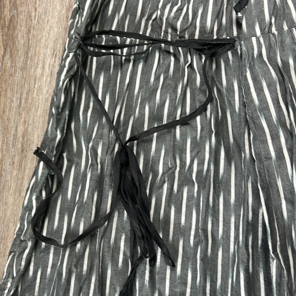 Converse Black and White 100% Cotton Midi Dress - Picture 15 of 16